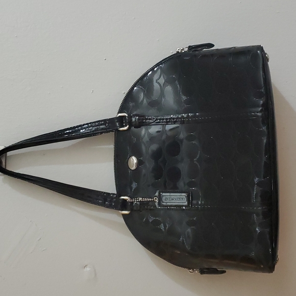 Coach Handbags - Black Coach handbag